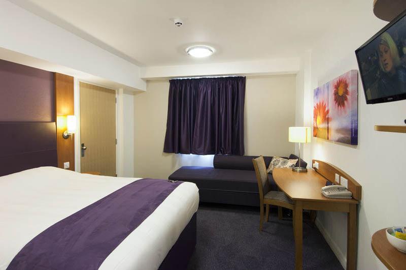 Premier Inn Newcastle Team Valley Gateshead Exteriör bild